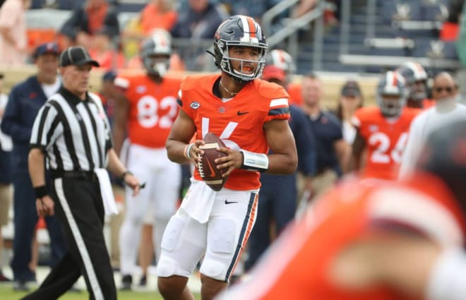 Virginia Cavaliers quarterback Jay Woolfolk vs. Notre Dame Fighting Irish football