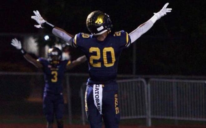 Naples (Fla.) High cornerback and Notre Dame Fighting Irish football recruiting target Devin Moore