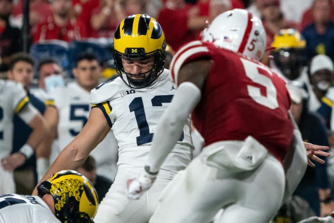 Michigan Wolverines kicker Jake Moody