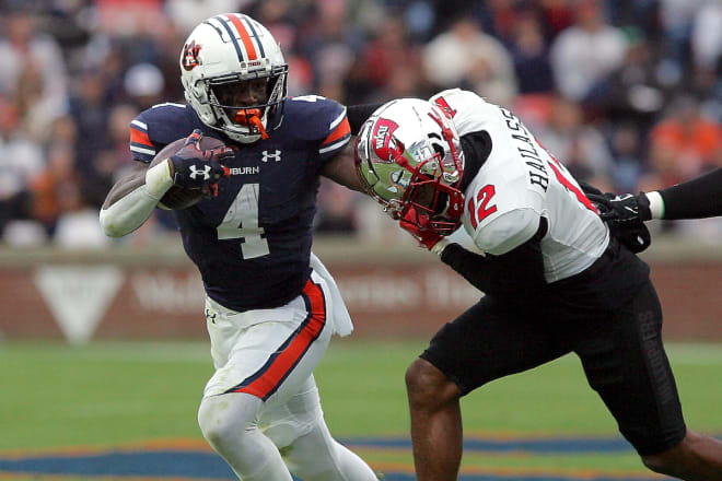 Jacksonville Jaguars sign former Auburn defensive lineman 