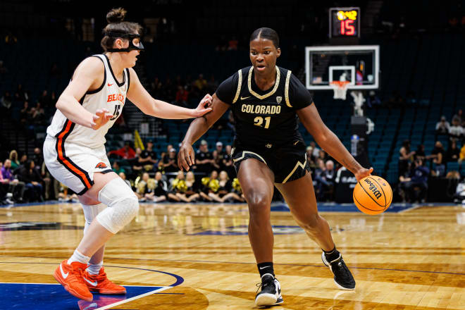 Aaronette Vonleh (21) scored 20 points before fouling out Thursday.