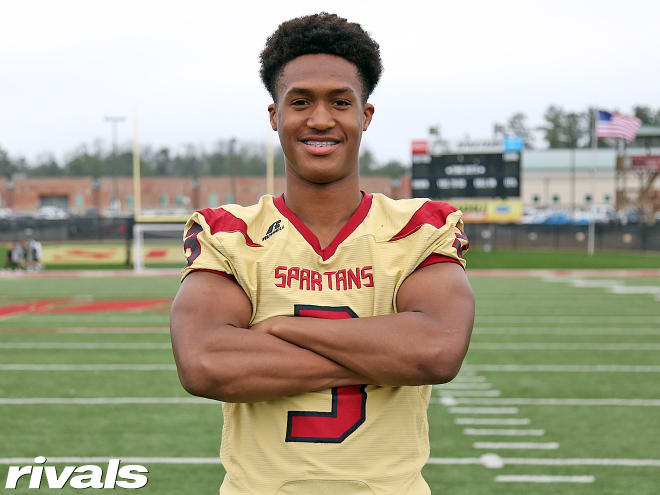 Georgia tight end Miles Campbell will "for sure" visit Michigan. 