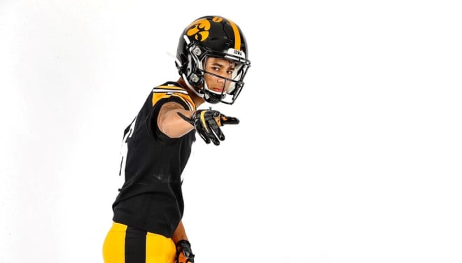 Wide receiver Keagan Johnson committed to the Iowa Hawkeyes today.