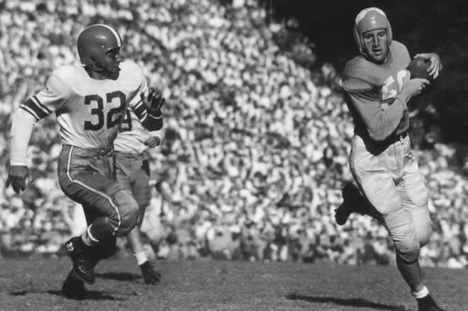 Our series ranking the 20 best UNC football teams of all time continues with the 1948 Tar Heels. 