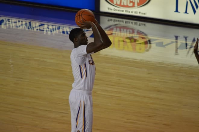 ECU point guard Prince Williams and the Pirates fall to Cincinnati 75-60 on the road on Saturday.