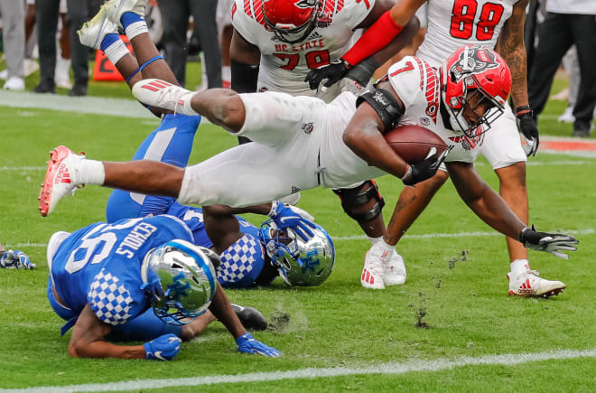NC State Wolfpack football Zonovan Bam Knight