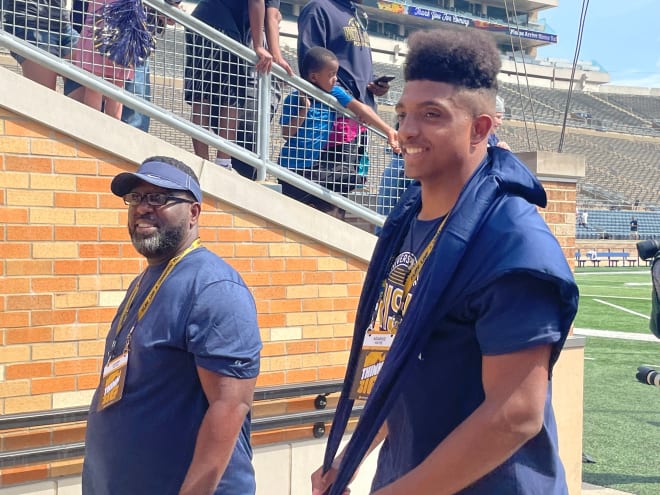 2024 four-star linebacker Adarius Hayes (right) has visited Notre Dame twice since April. 