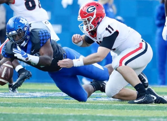 Josh Allen recovers a fumble against Georgia (UK Athletics)