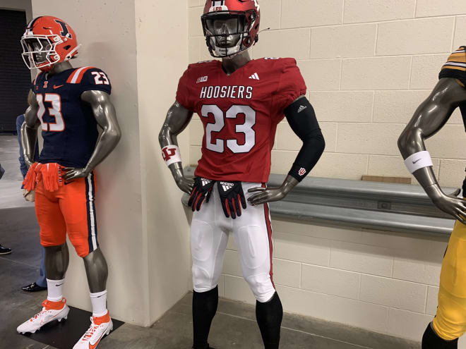 Ranking the Top 10 New College Football Uniforms for 2023 - Sports  Illustrated