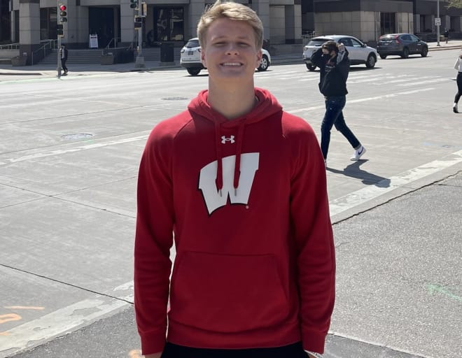 Three-star wide receiver Tommy McIntosh signed with Wisconsin on Wednesday. 