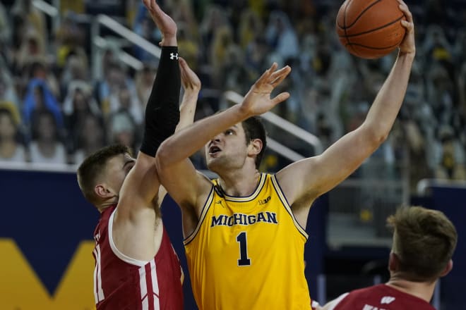 Michigan Wolverines basketball freshman center Hunter Dickinson is leading the team in scoring.