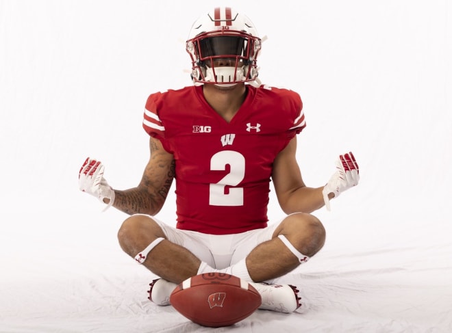 Trech Kekahuna rejoined the Wisconsin 2023 signing class on the first day of the signing period, becoming the only receiver in the class.