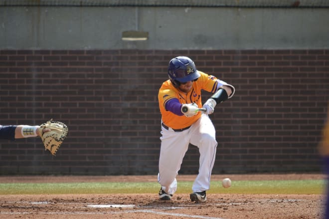 East Carolina falls to 18-11 on Sunday after a 5-1 loss in a weekend sweep by Connecticut.
