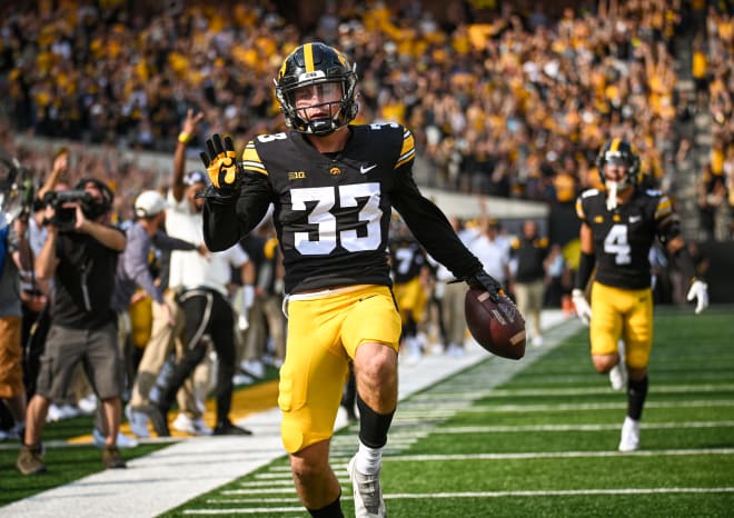 Riley Moss scored twice in Iowa's win over Indiana. 