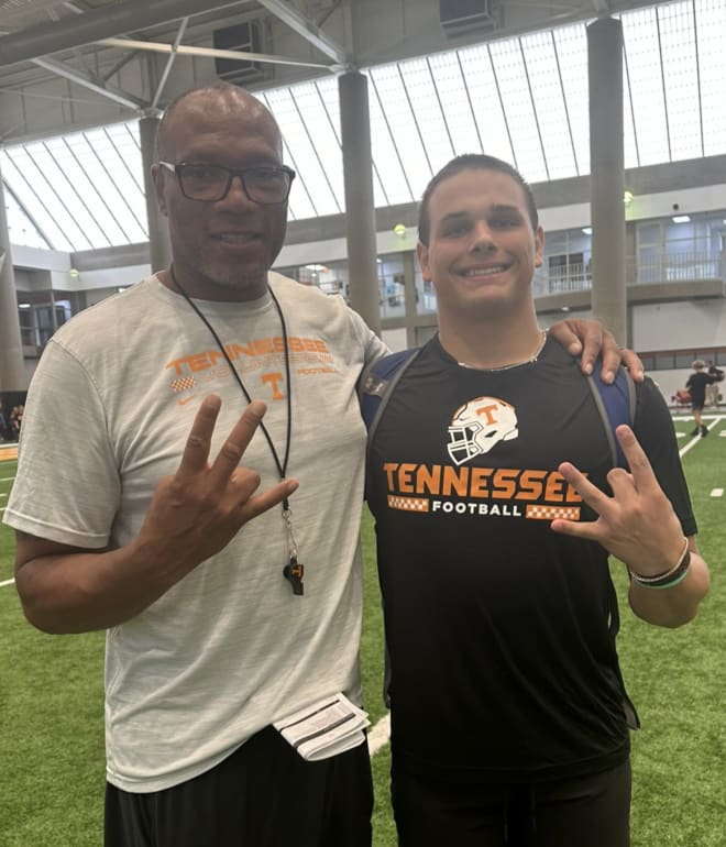 L-R Coach William Inge and 2027 LB Max Brown. (Max Brown's X/Twitter.)
