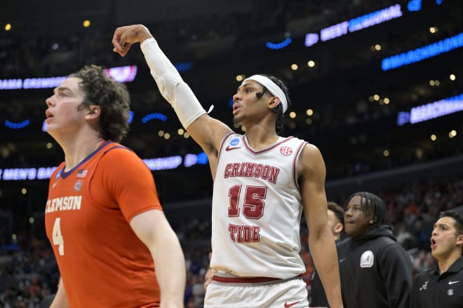 Alabama Crimson Tide forward Jarin Stevenson (15) reacts after shooting against Clemson Tigers forward Ian Schieffelin (4) in the second half in the finals of the West Regional of the 2024 NCAA Tournament at Crypto.com Arena. Photo | Jayne Kamin-Oncea-USA TODAY Sports