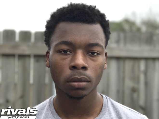 Destrehan (La.) High three-star Qutinton Torbor received a visit from the Notre Dame coaching staff on Tuesday.