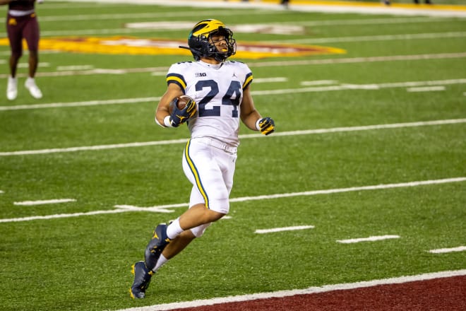 Michigan Wolverines football sophomore running back Zach Charbonnet