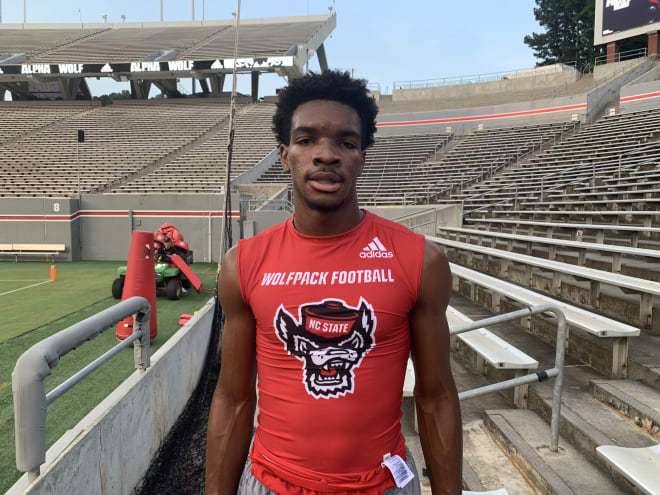 NC State Wolfpack football recruiting receiver Nathan Leacock