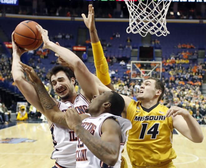 Photo gallery Illinois vs. Missouri