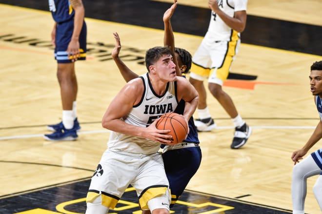 Luka Garza was named Big Ten Player of the Week.