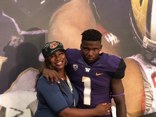 Sean Dollars (right) during an unofficial visit to Washington in July. 