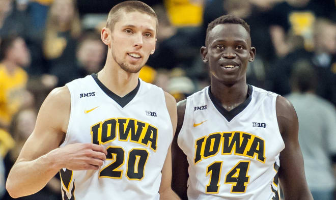 Jarrod Uthoff and Peter Jok have the Hawkeyes off to a 7-0 start in the Big Ten.