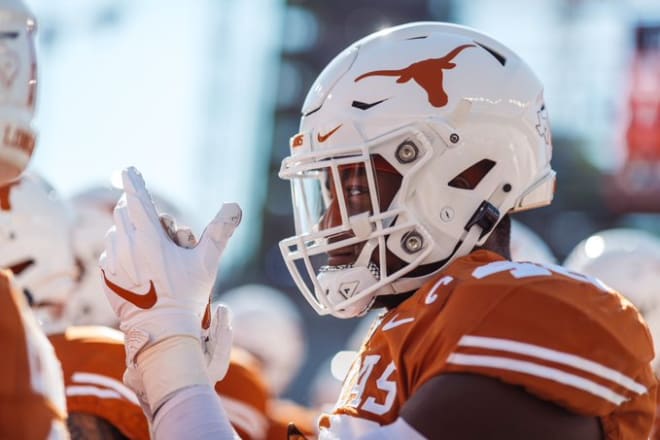 Joseph Ossai and the UT defense are playing at a much improved level. (photo: @TexasFootball)