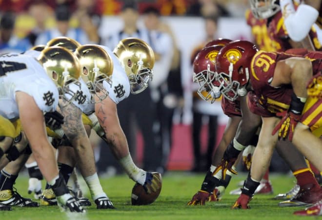 This year marks the 11th time the Irish enter the regular-season finale at the Los Angeles Coliseum unbeaten, just like in 2012 (above).