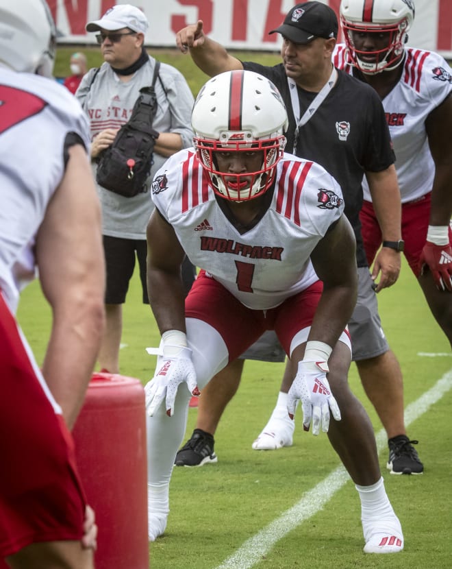 NC State Wolfpack football linebacker Isaiah Moore