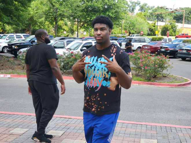 Eston Harris joins a growing list of offensive line prospects to visit FSU in June.