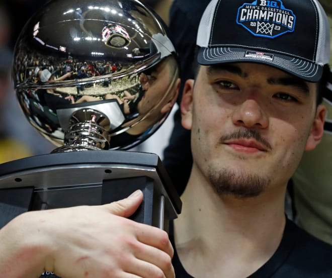 Purdue Boilermakers center Zach Edey (15) holds the Big Ten Conference Champions trophy after the NCAA men s basketball game against the Illinois Fighting Illini, Sunday, March 5, 2023, at Mackey Arena in West Lafayette, Ind. The Purdue Boilermakers won 76-71