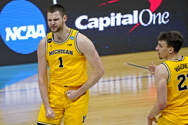 Michigan Wolverines basketball freshman center Hunter Dickinson led U-M in scoring last season with 14.1 points per game.