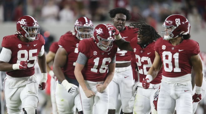 Alabama kicker Will Reichard (16) is congratulated by Alabama running back Najee Harris (22) after hitting a field goal to end the first half against Georgia during the first quarter at Bryant-Denny Stadium. Photo | Imagn