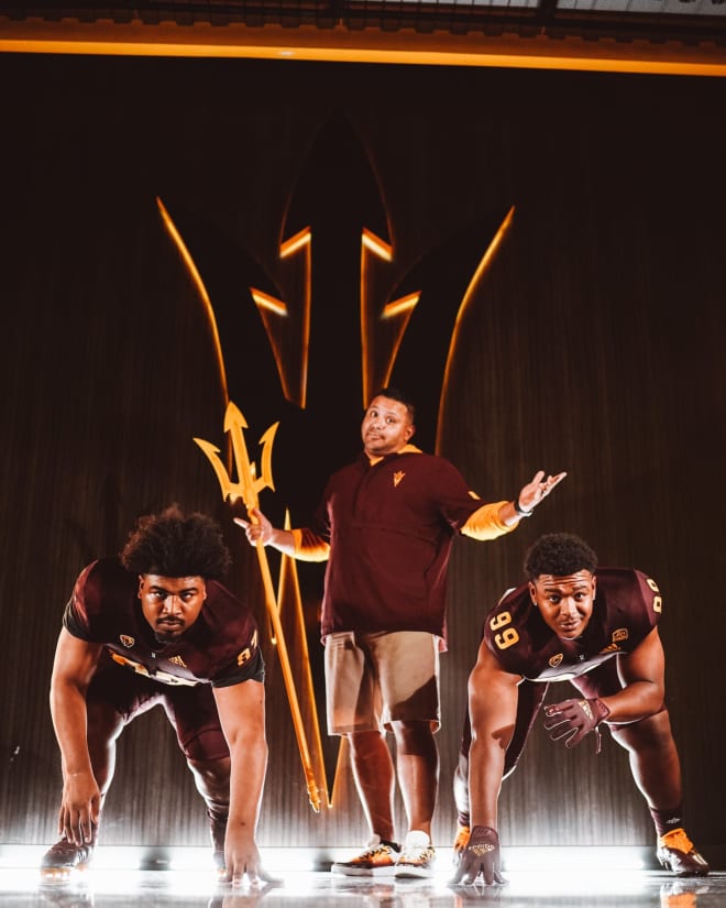 L-R: ASU DL prospect Brandon McElroy, ASU DL coach Robert Rodriguez, and DL prospect CJ Fite (CJ Fite Twitter)