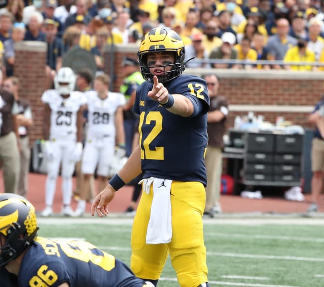 Michigan football quarterback Cade McNamara 