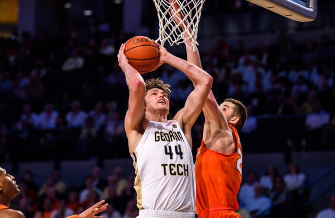 Lammers had 23 points and 7 blocks in the win over the Orange 