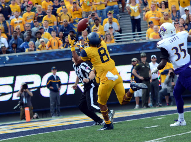 Simms caught one pass for a 52-yard touchdown. 