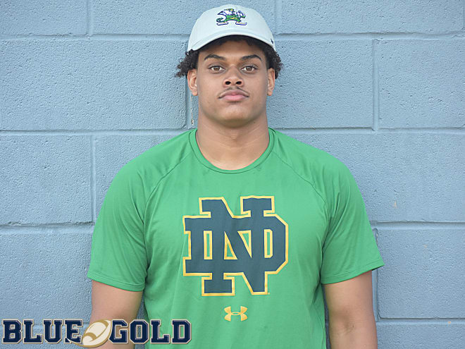 Notre Dame Fighting Irish football tight end commit Holden States