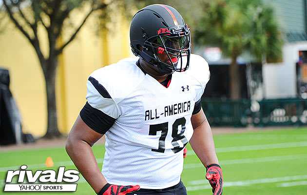 Four-star offensive tackle E.J. Price is one of several targets giving USC a hard look in the 11th hour.