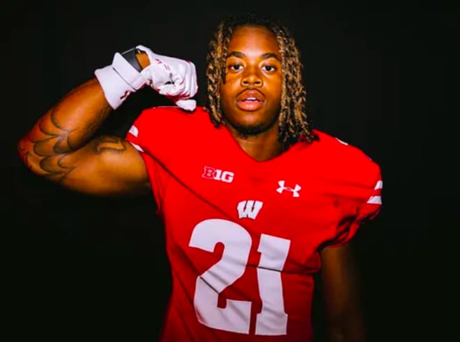 Three-star cornerback Jace Arnold announced his commitment to Wisconsin on Wednesday. 