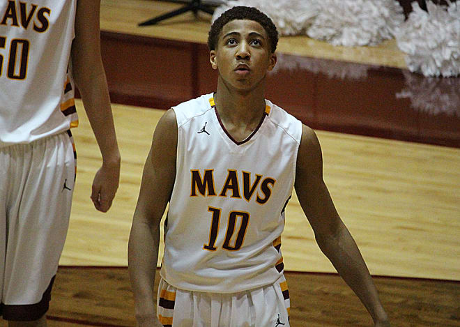 Robert Phinisee has early offers from Purdue and Indiana.