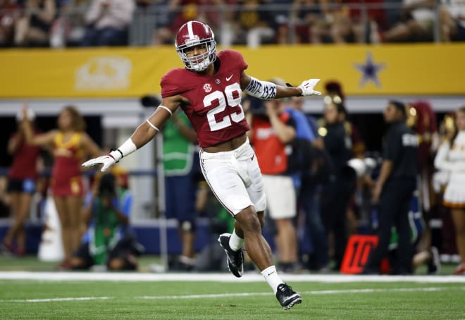 Alabama Crimson Tide defensive back Minkah Fitzpatrick (29) reacts during the first half against the USC Trojans at AT&T Stadium. Photo | USA Today 