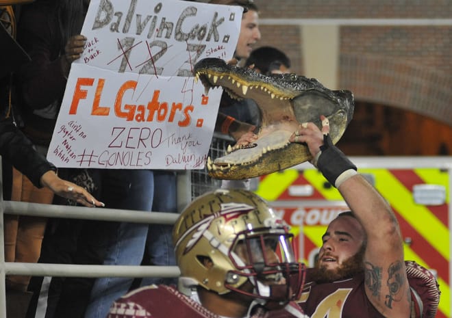 The sign and the gator head says it all.