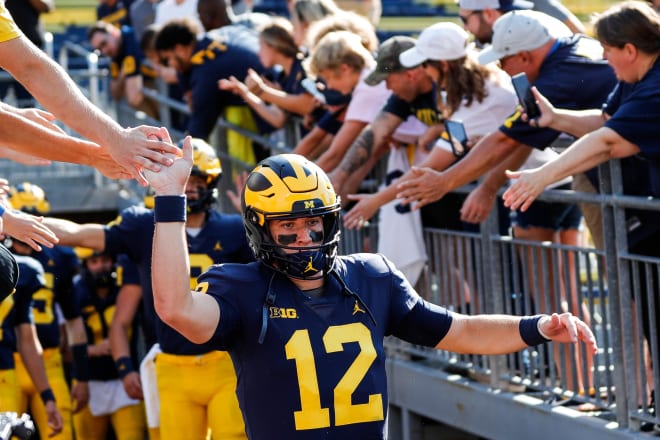 Michigan Wolverines football quarterback Cade McNamara