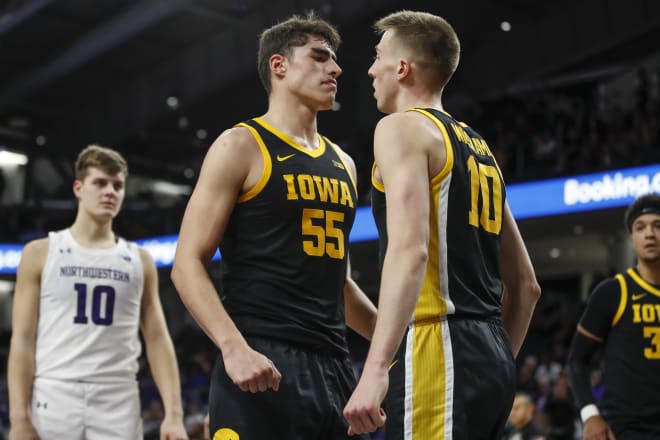 Garza and Wieskamp lead Iowa against Northwestern.