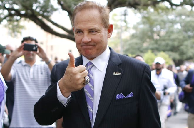 Sources say Les Miles will be the next head coach at Kansas