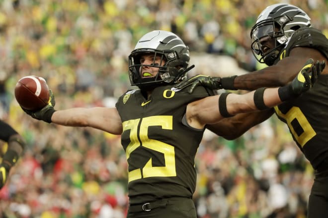 Ranking the best and worst football uniforms in the Pac-12