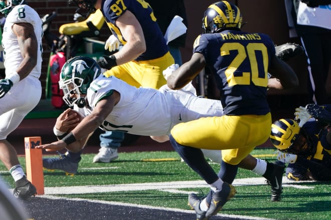 Michigan Wolverines football safety Brad Hawkins