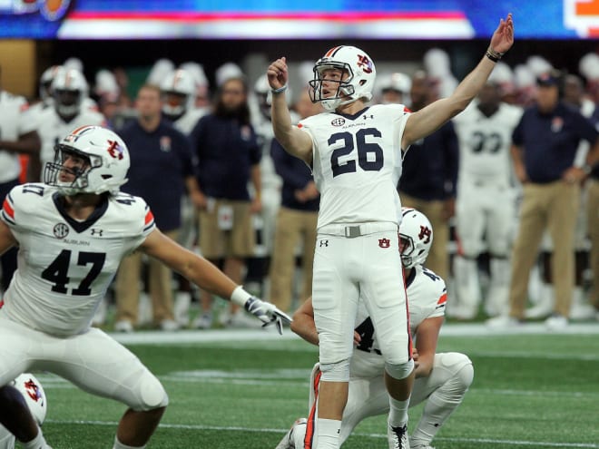 Malzahn relying on Carlson brothers to lock down Auburn kicking